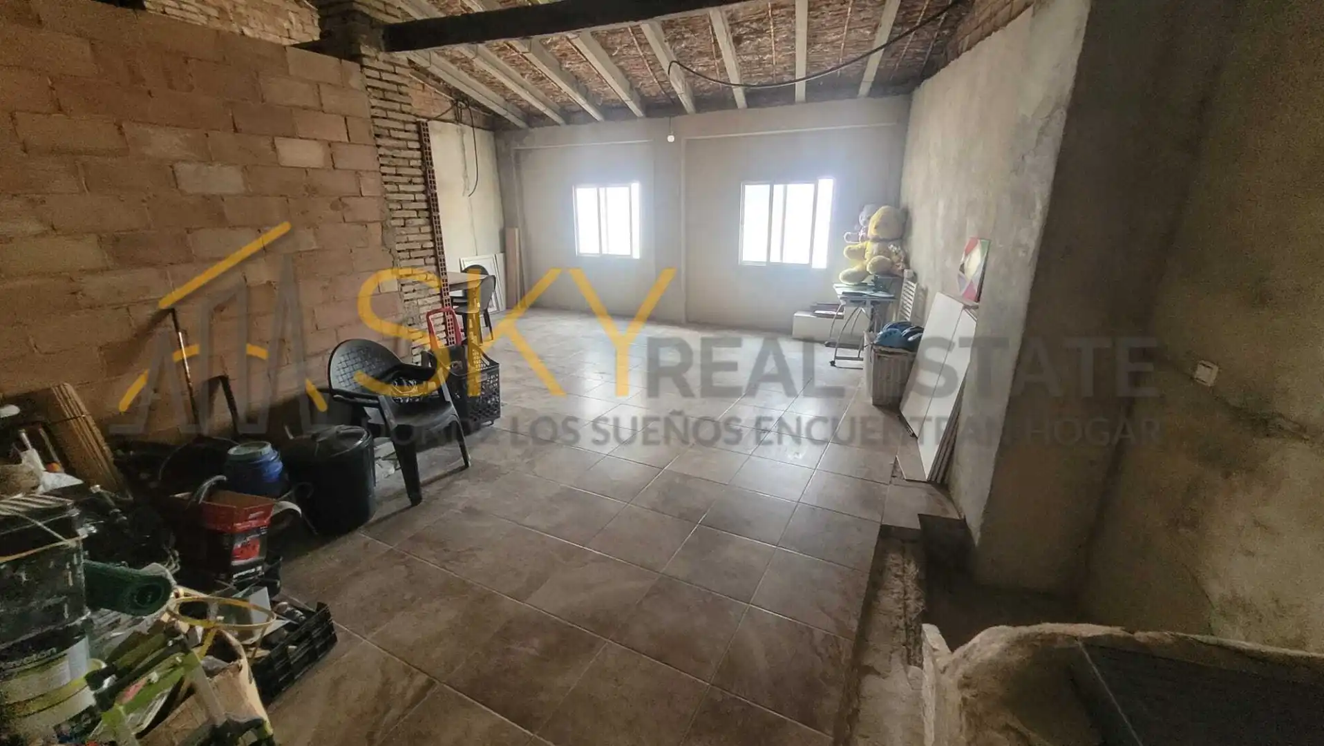 Casa adosada en venta en Buñol con Terraza, Trastero y Amueblado