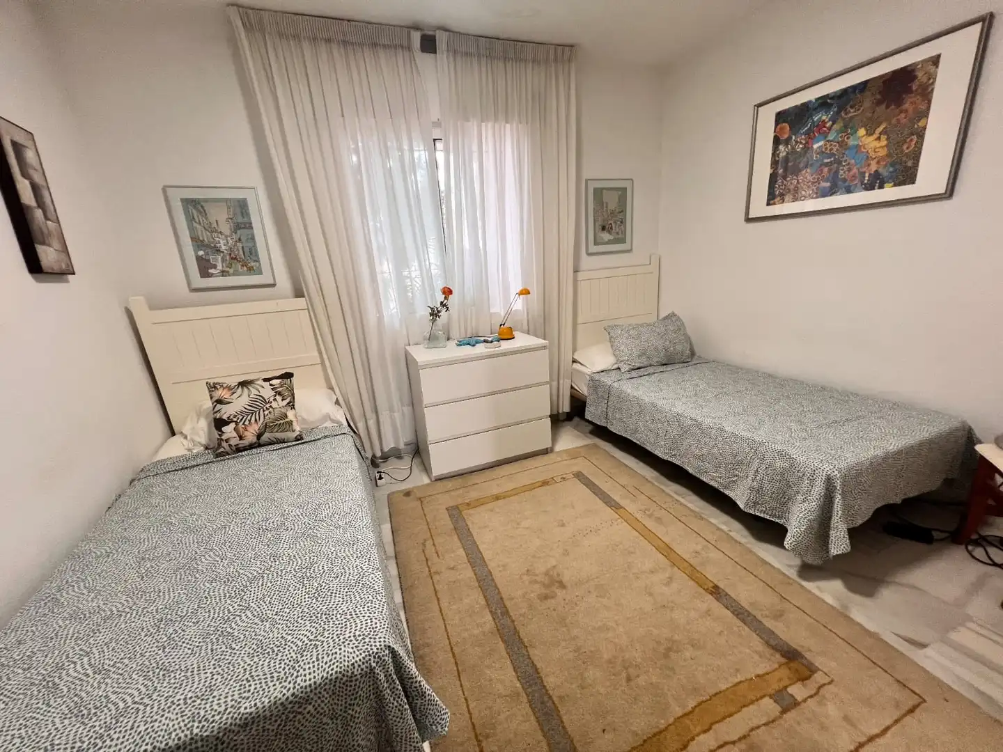 Dormitori de Apartament de lloguer en Mijas amb Jardí privat, Terrassa i Traster