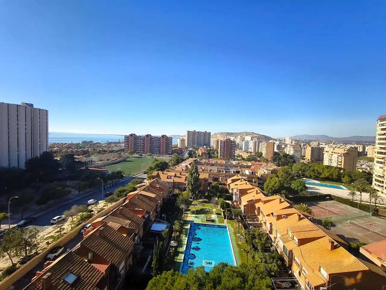 Vista exterior de Pis en venda en Alicante / Alacant amb Aire condicionat, Calefacció i Terrassa