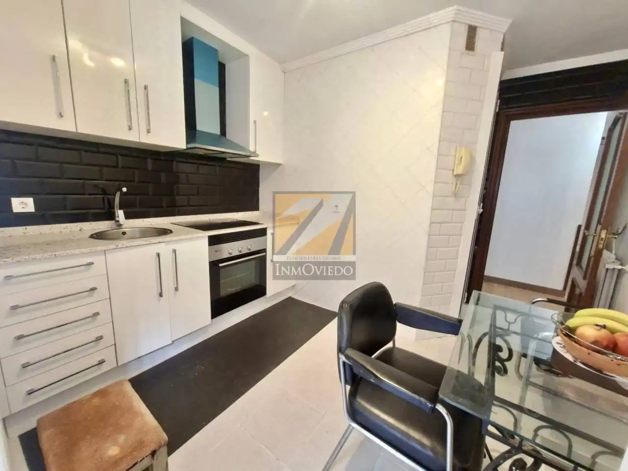 Kitchen of Flat for sale in Oviedo   with Heating, Terrace and Storage room