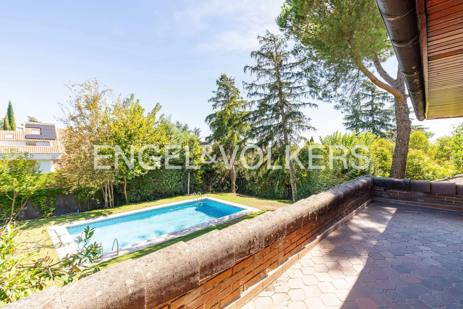 Swimming pool of Houses for sale in Zona Carretera del Plantío