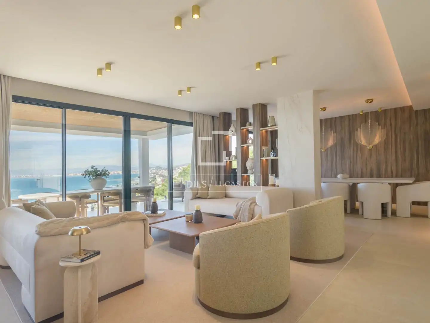 Sala d'estar de Casa o xalet en venda en Málaga amb Aire condicionat, Jardí privat i Traster