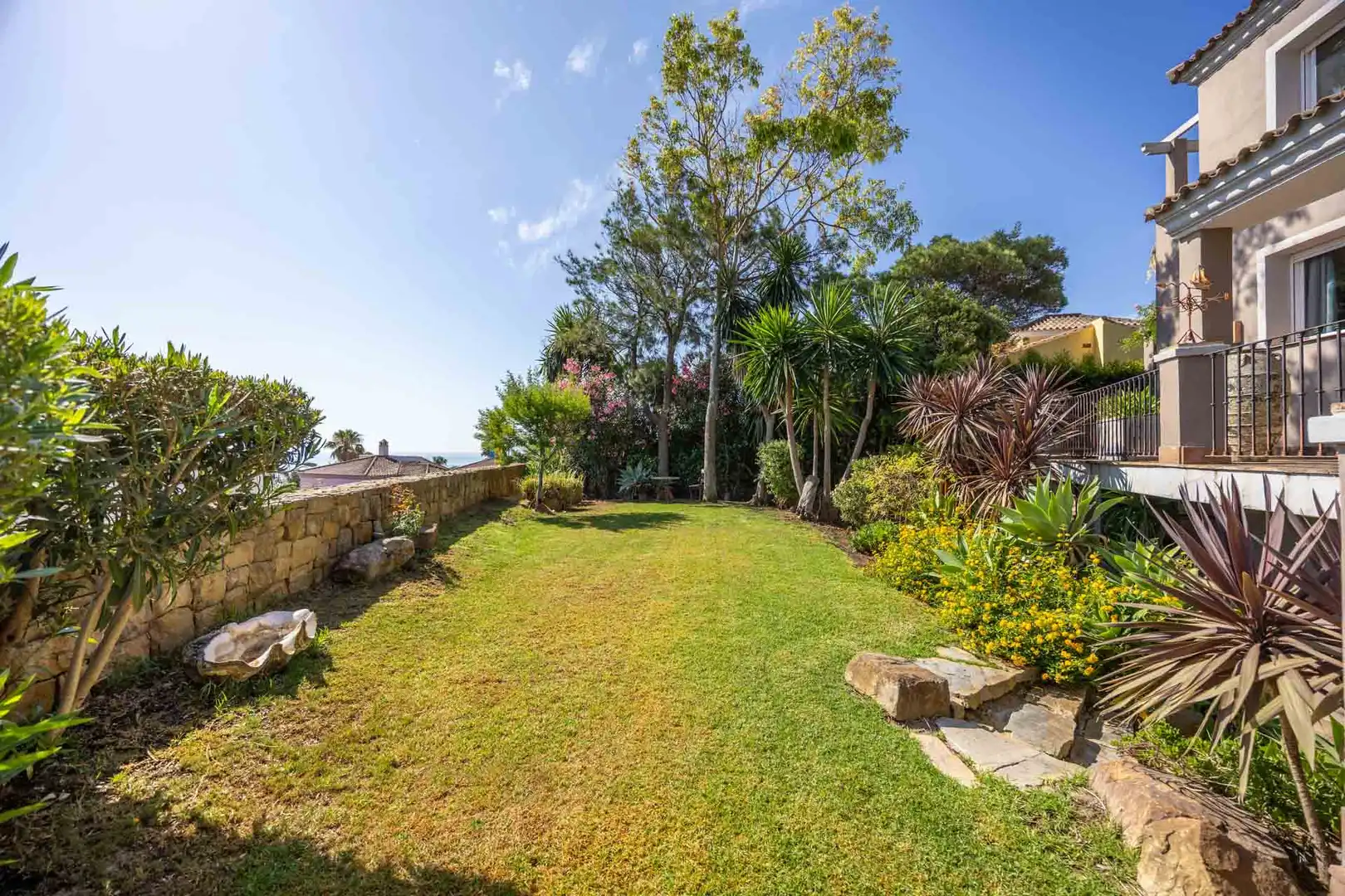 Jardí de Casa o xalet en venda en Manilva amb Jardí privat, Terrassa i Traster