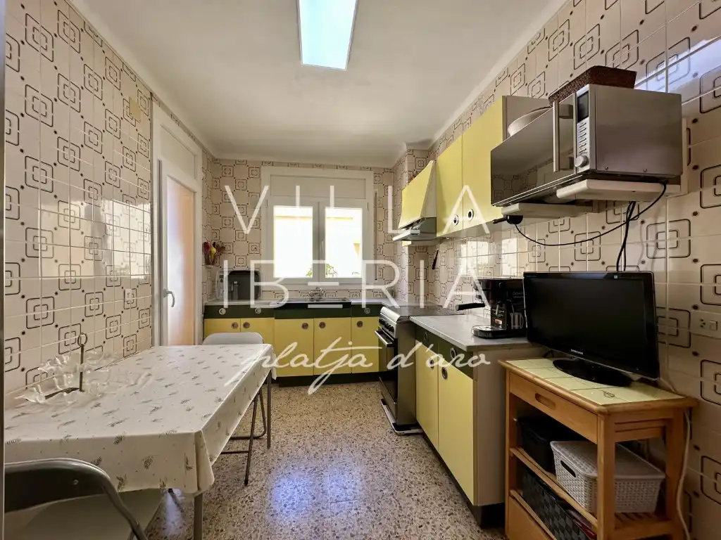 Cocina de Apartamento en venta en Castell d'Aro, Platja d'Aro i s'Agaró con Calefacción y Terraza