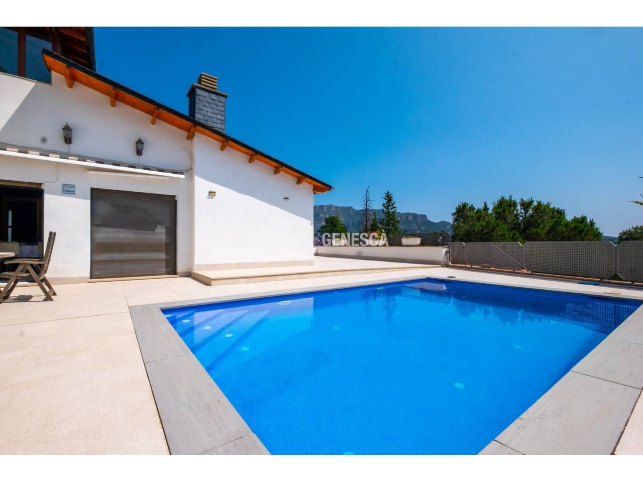 Piscina de Casa o xalet en venda en Matadepera amb Calefacció, Jardí privat i Parquet