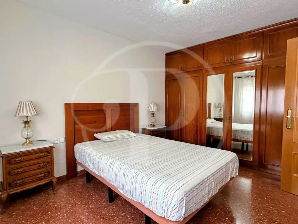 Schlafzimmer von Wohnungen zum Verkauf in Valencia mit Klimaanlage und Balkon