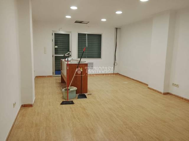 Local comercial en Alquiler en Mont-Olivet