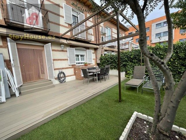 Terrassa de Casa o xalet en venda en Azuqueca de Henares amb Jardí privat i Terrassa