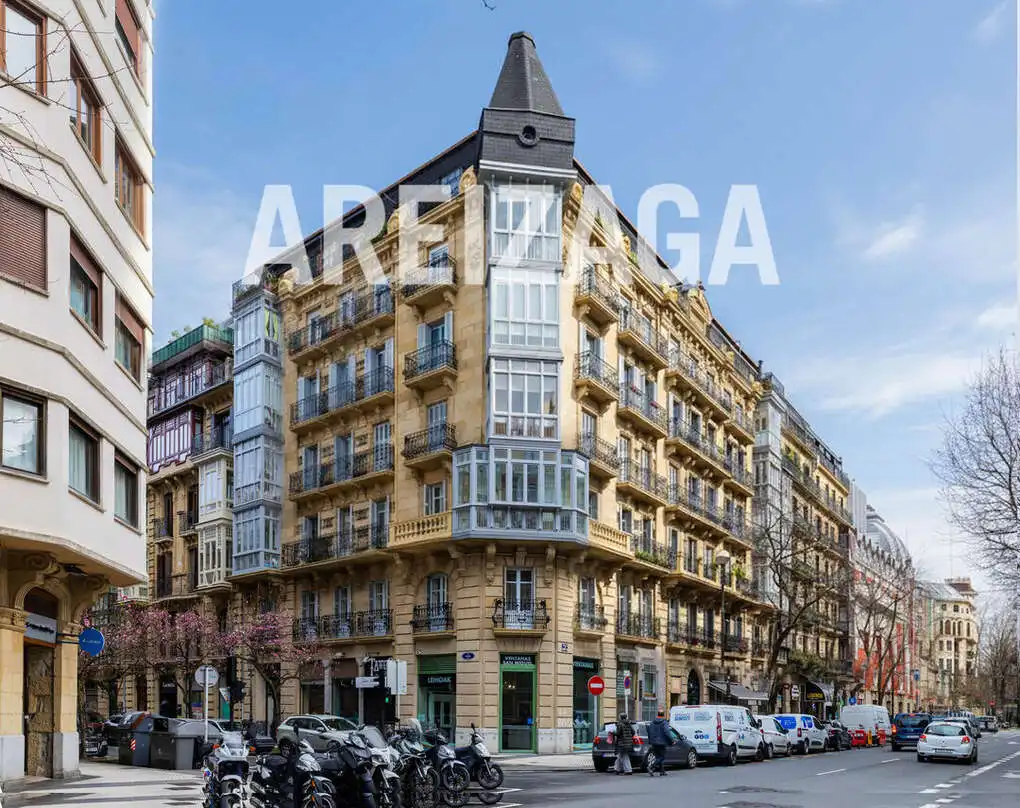 Exterior view of Flat for sale in Donostia - San Sebastián   with Heating and Balcony