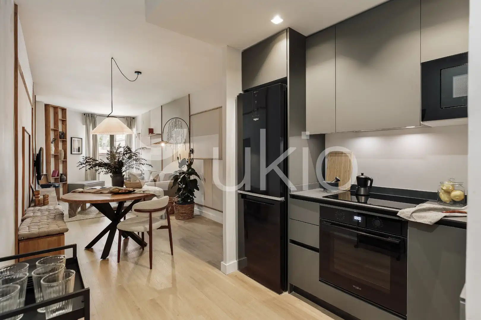 Cocina de Apartamento de alquiler en Barcelona con Aire acondicionado, Calefacción y Amueblado