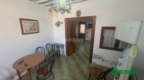 Foto 3 de Casa adosada en venta en C. Constantino Alhambra, Villarejo de Fuentes, Cuenca