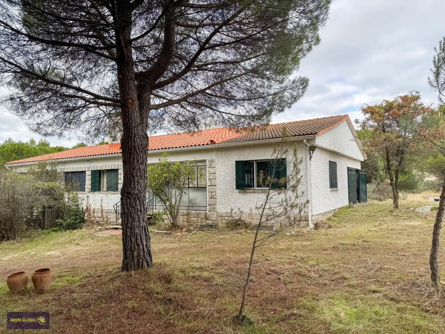 Vista exterior de Casa adosada en venta en El Berrueco con Jardín privado, Trastero y Amueblado