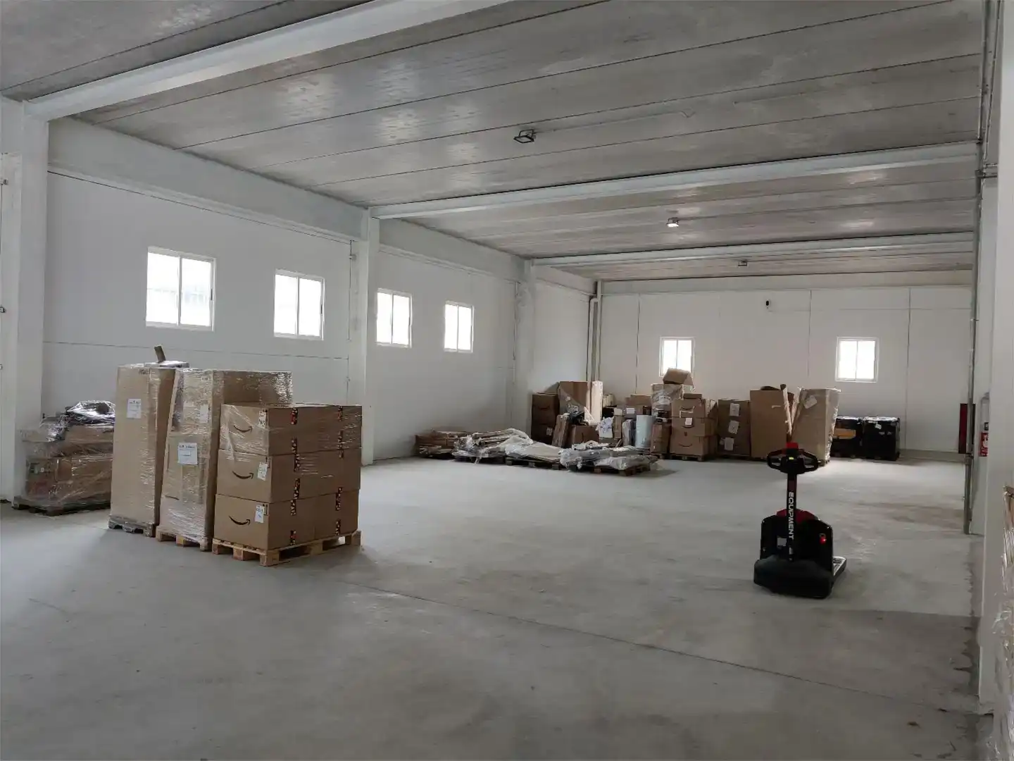 Fabrikhallen zur Miete in Finestrat