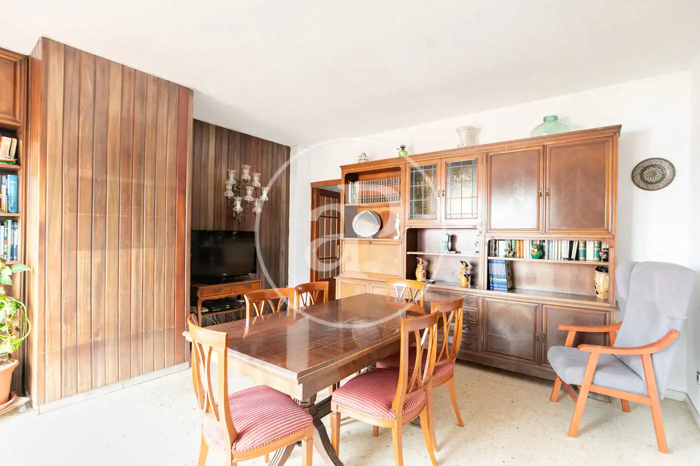 Comedor de Ático en venta en L'Hospitalet de Llobregat con Calefacción, Terraza y Trastero