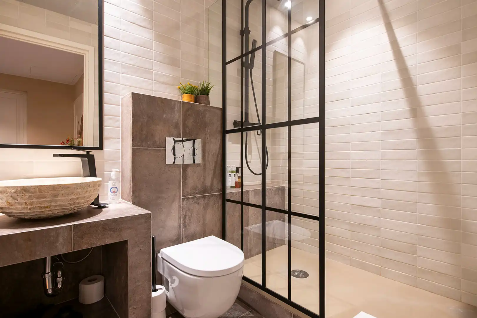 Baño de Piso en venta en Girona con Aire acondicionado, Calefacción y Amueblado