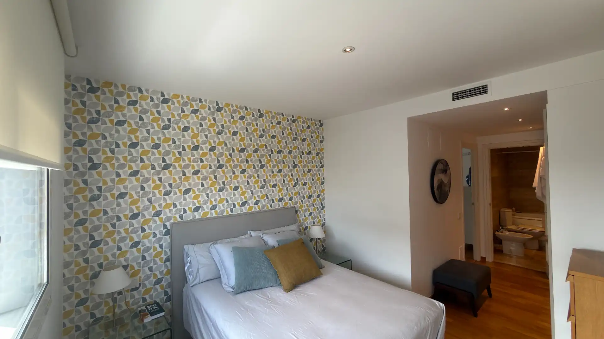 Bedroom of Flat for sale in Terrassa  with Air Conditioner, Heating and Parquet flooring