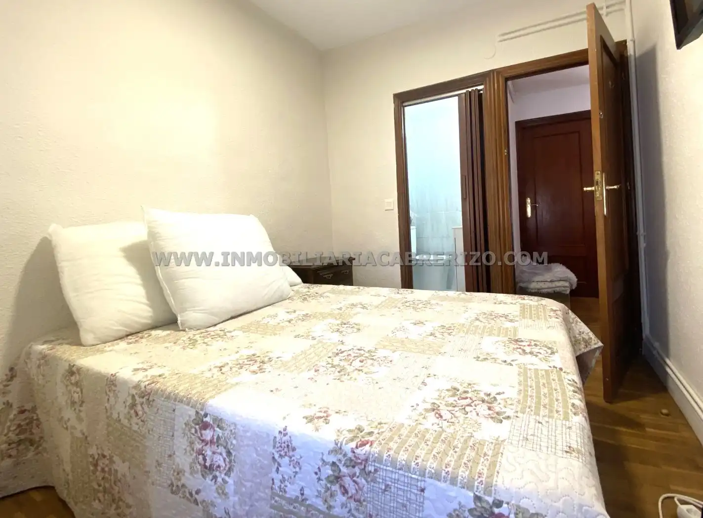 Habitación de Piso en venta en  Pamplona / Iruña con Calefacción, Parquet y Terraza
