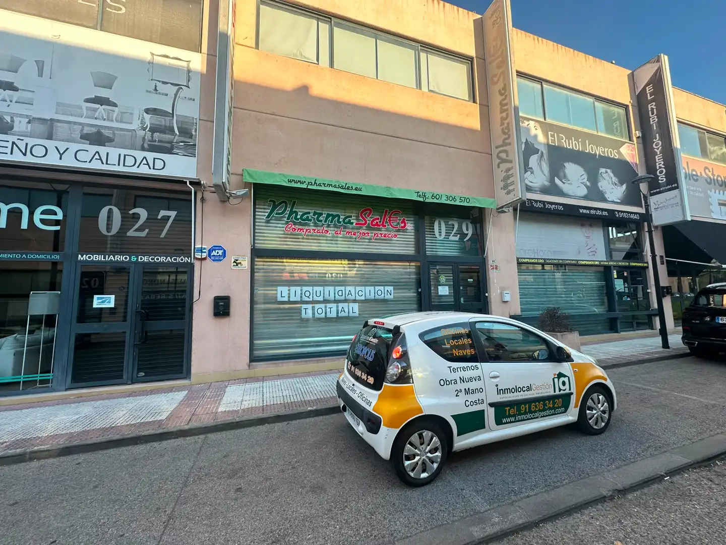 Gewerbefläche zur Miete in Calle Módena 29