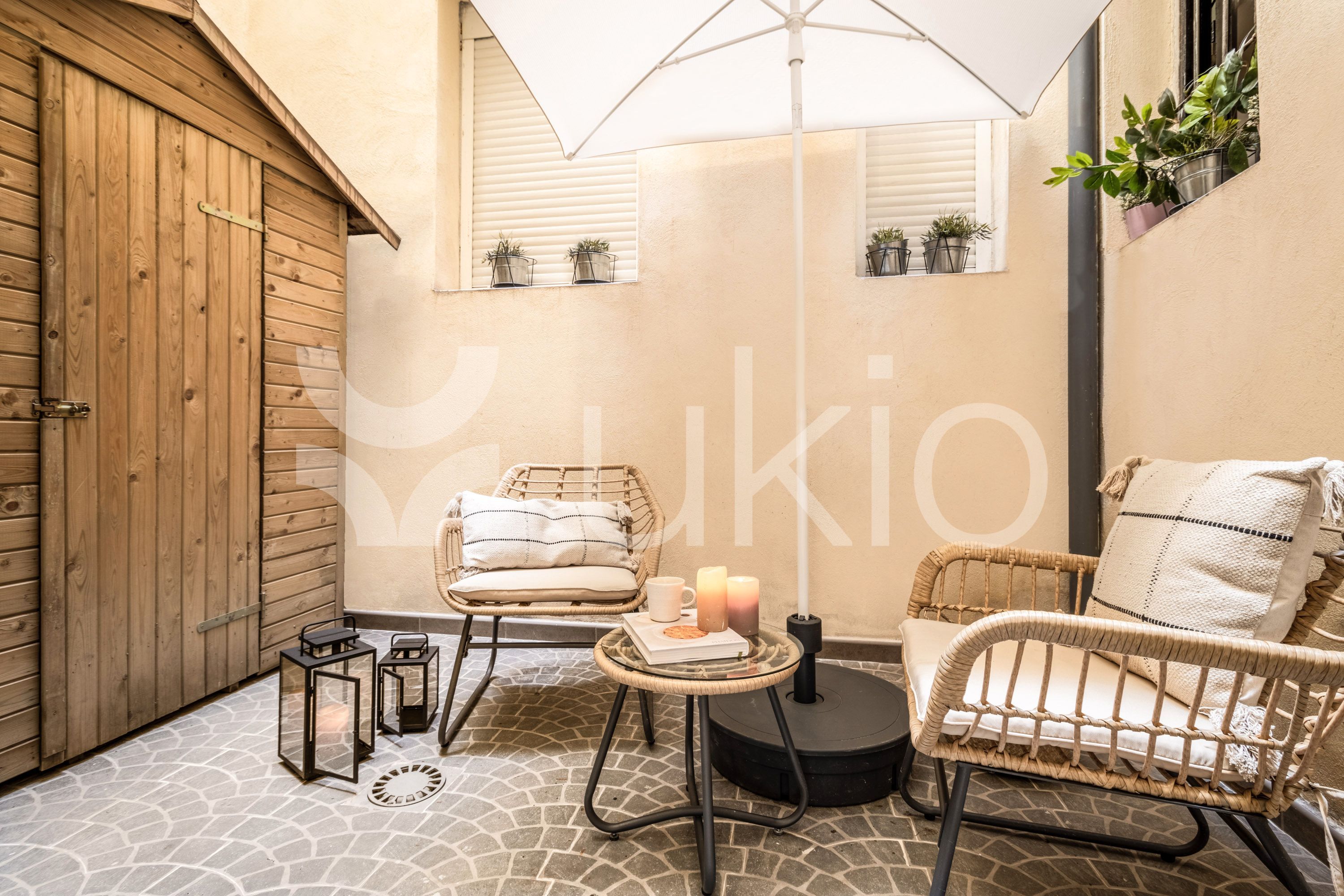 Terrassa de Apartament de lloguer en  Madrid Capital amb Aire condicionat, Terrassa i Moblat