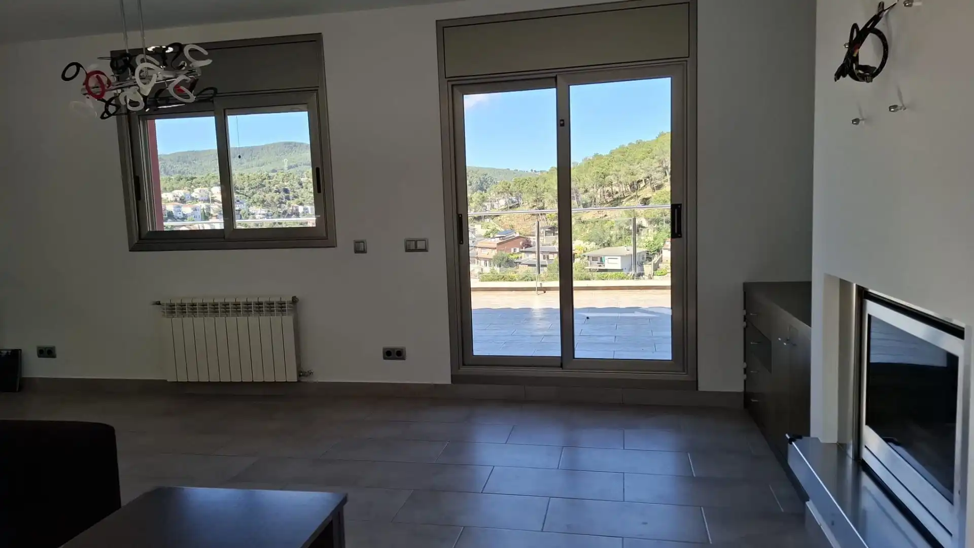 Sala de estar de Casa o chalet en venta en Vallirana con Aire acondicionado, Calefacción y Terraza