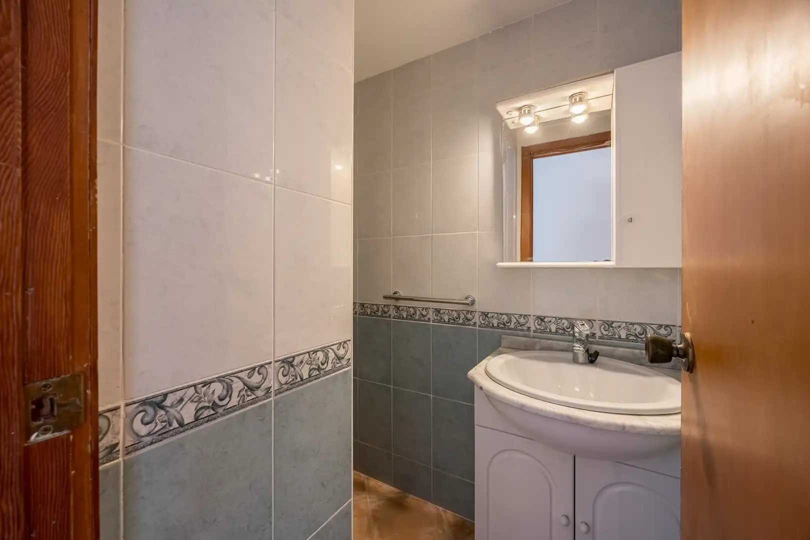 Baño de Ático en venta en Benidorm con Piscina y Piscina comunitaria