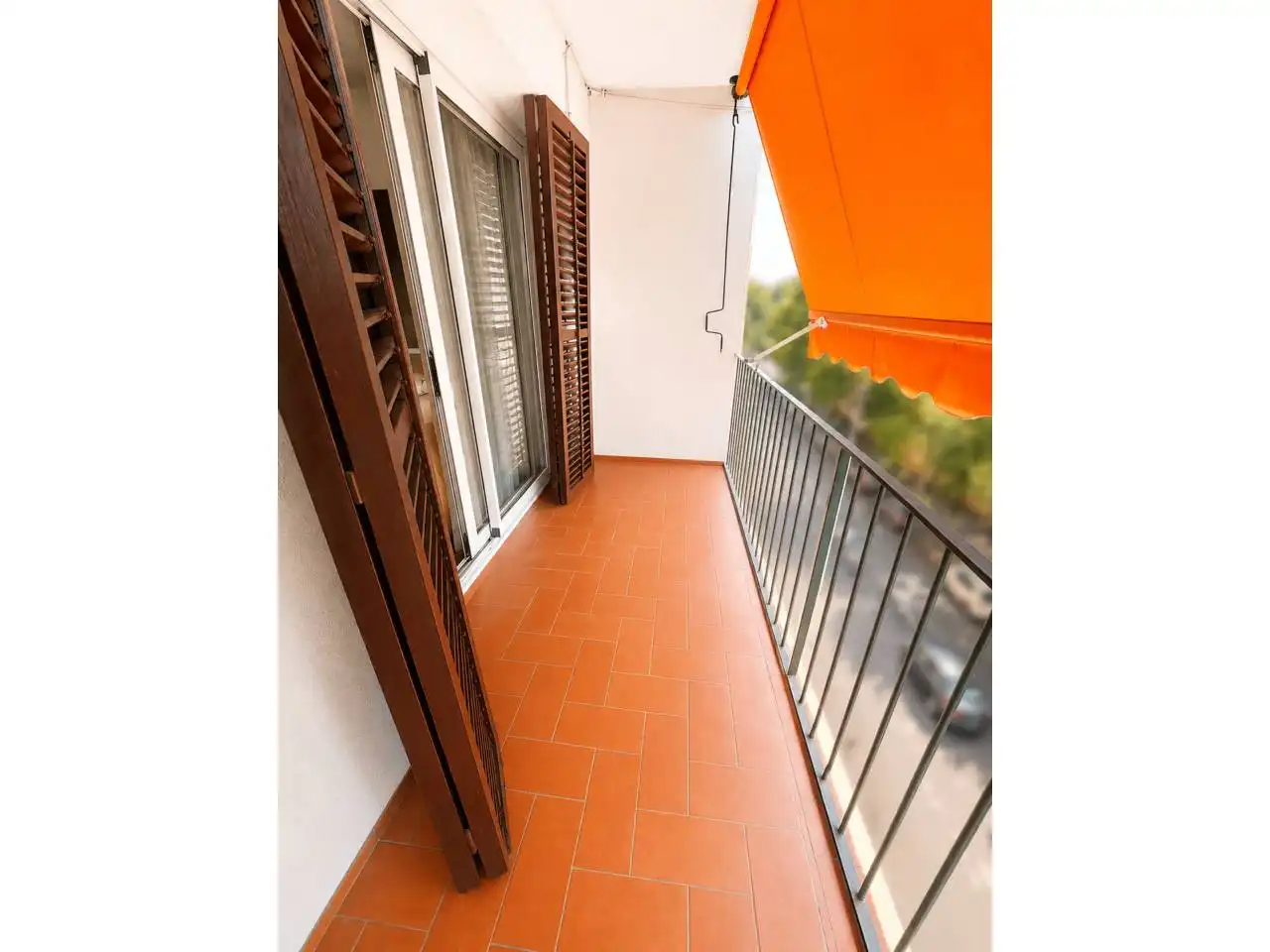 Terraza de Piso en venta en Girona con Calefacción, Parquet y Trastero