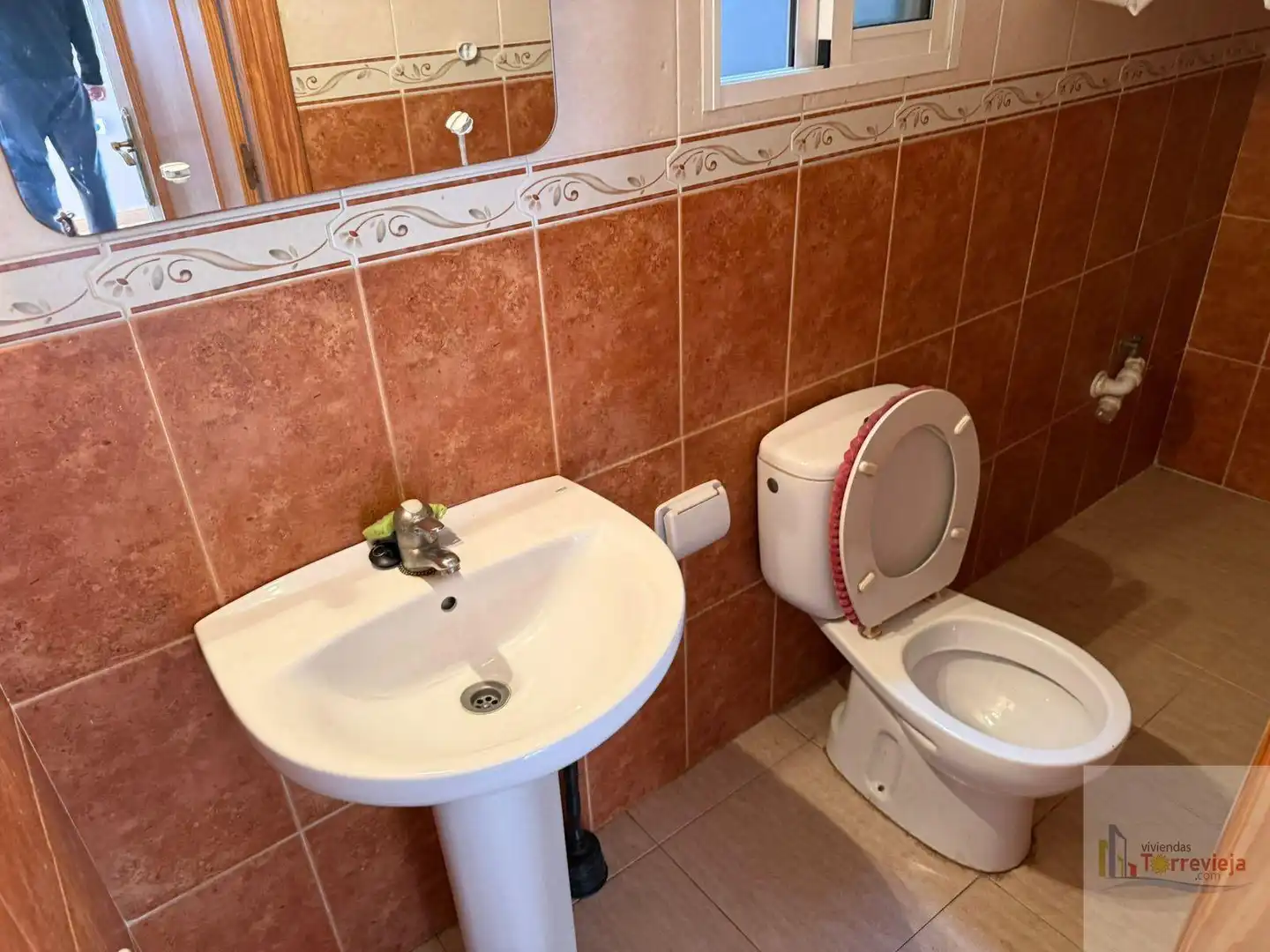 Baño de Dúplex en venta en Torrevieja con Terraza y Piscina comunitaria