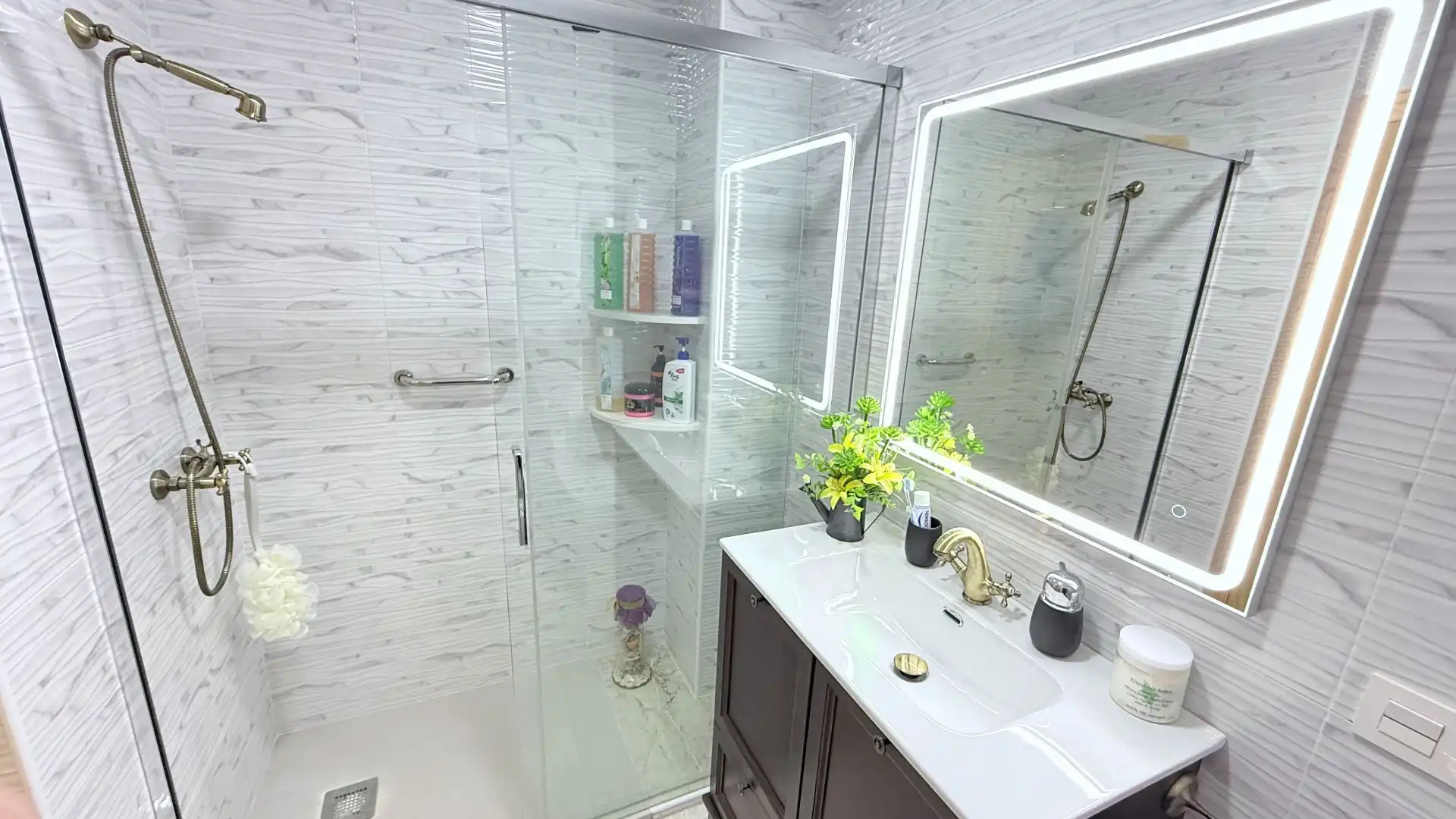 Baño de Piso en venta en Adra con Aire acondicionado, Calefacción y Terraza