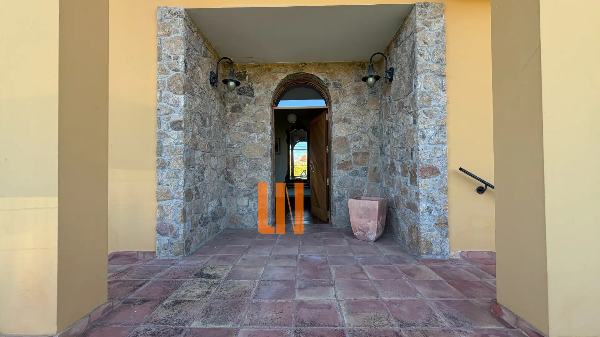 Houses for sale in Miño  with Heating, Private garden and Parquet flooring