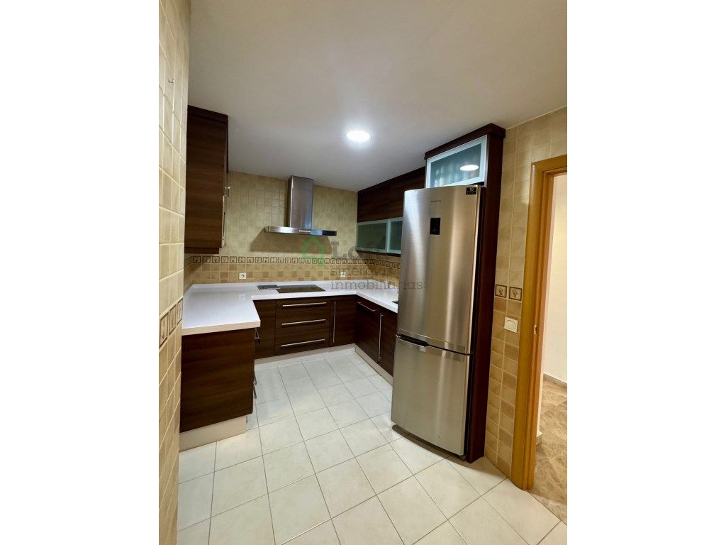 Kitchen of Flat to rent in Badajoz Capital  with Air Conditioner, Heating and Terrace