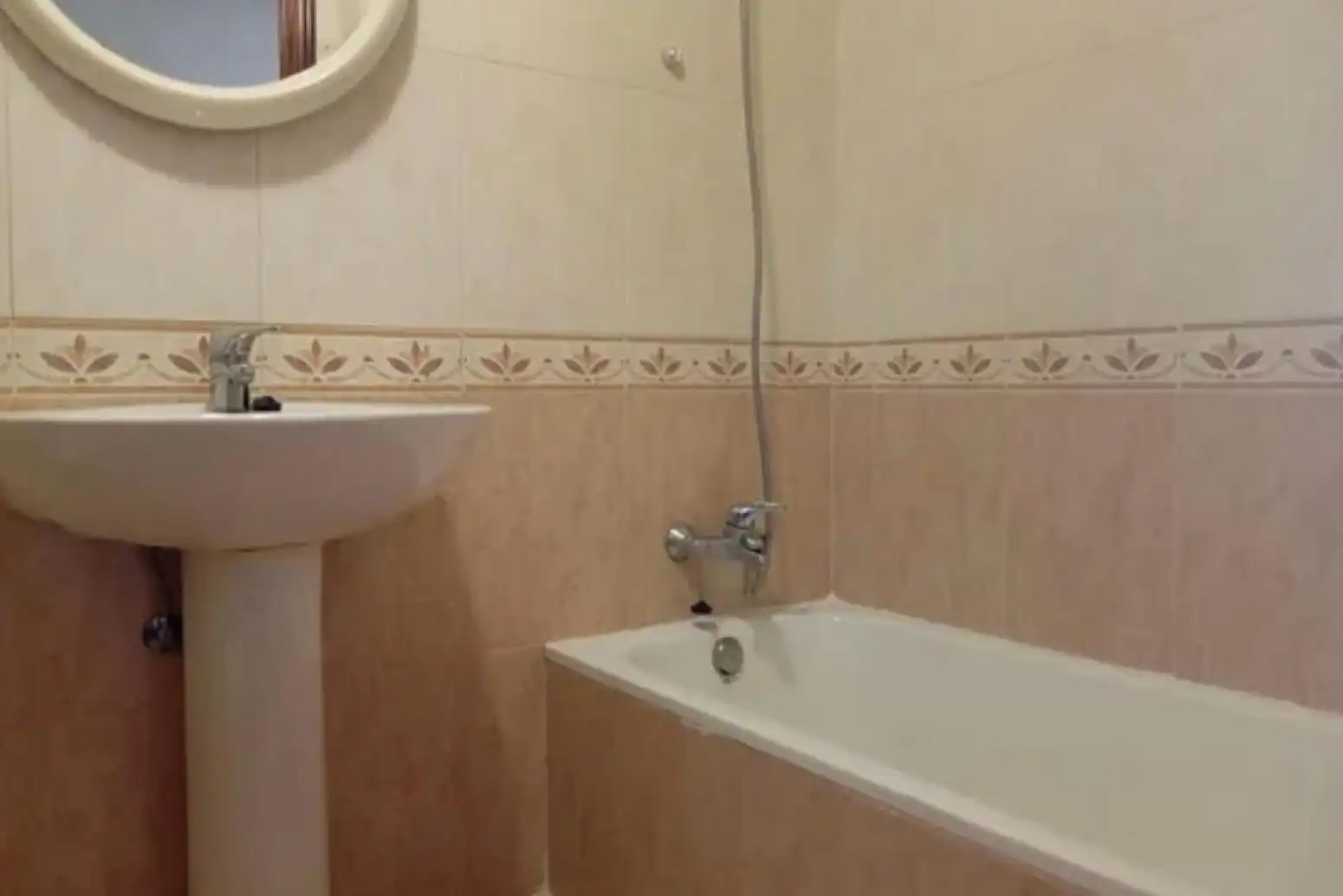Bathroom of Flat for sale in  Logroño  with Heating and Balcony