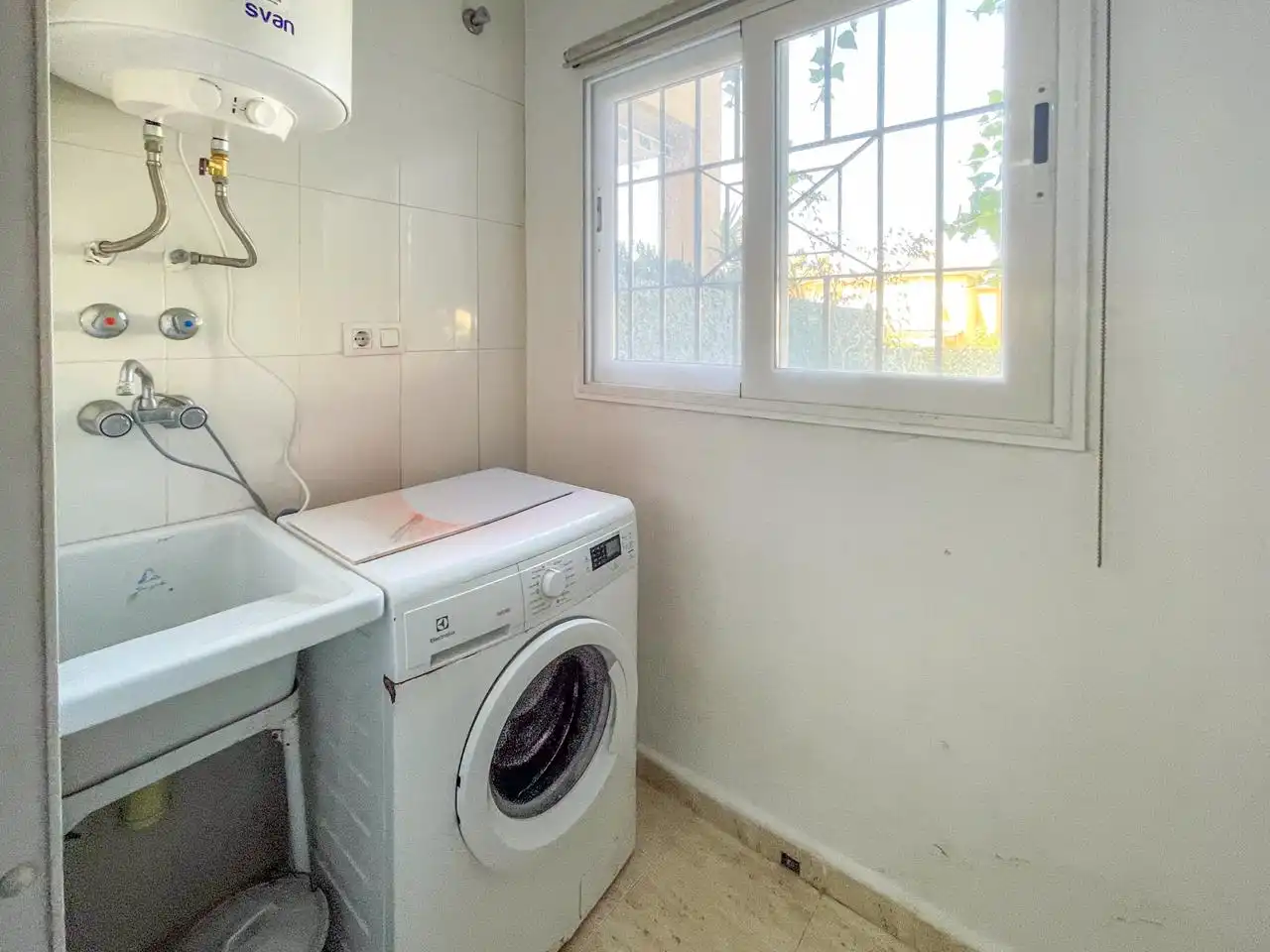 Cocina de Casa adosada en venta en Santa Pola con Jardín privado, Terraza y Piscina