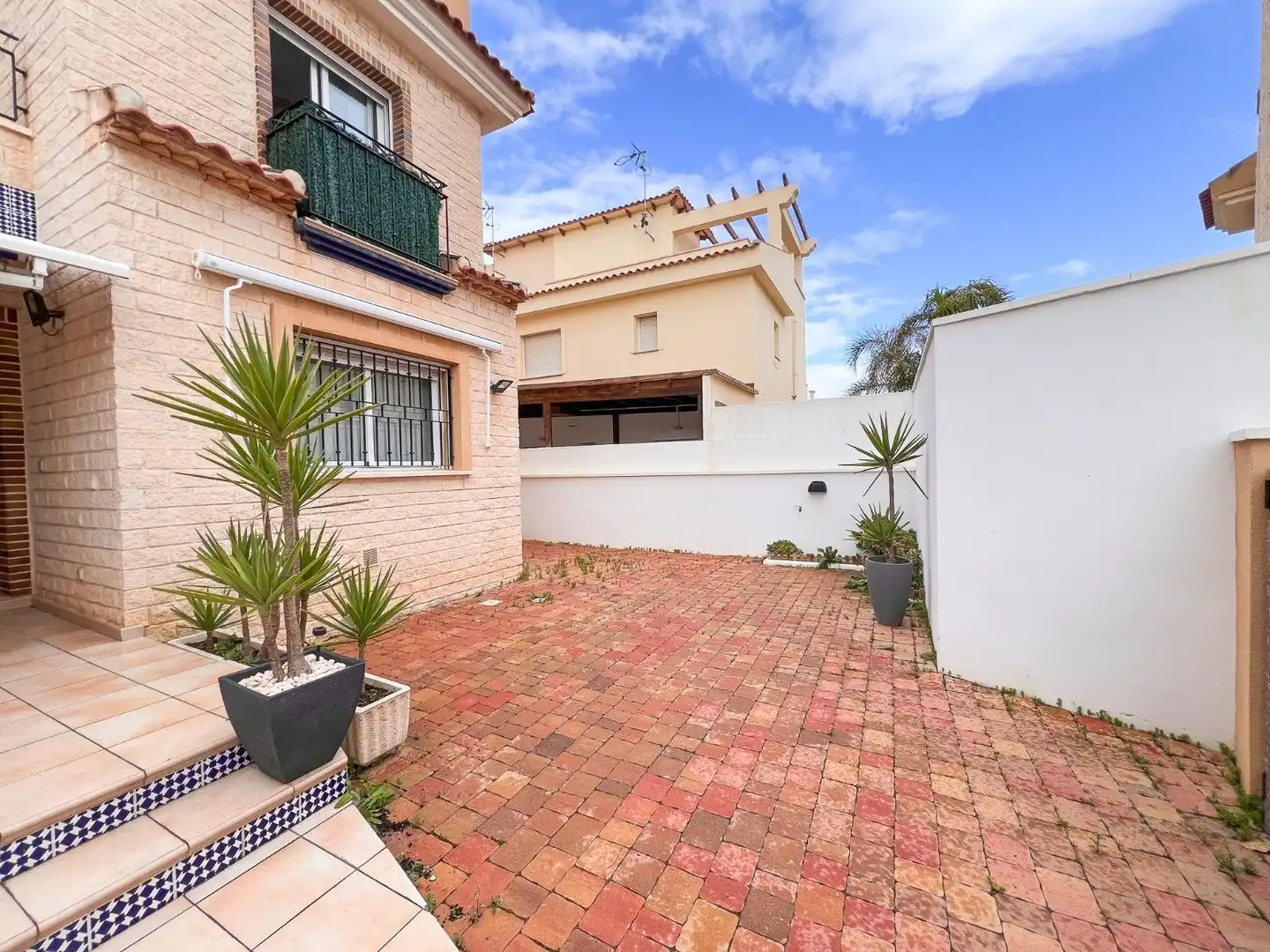 Vista exterior de Casa adosada en venta en Pilar de la Horadada con Aire acondicionado, Calefacción y Terraza