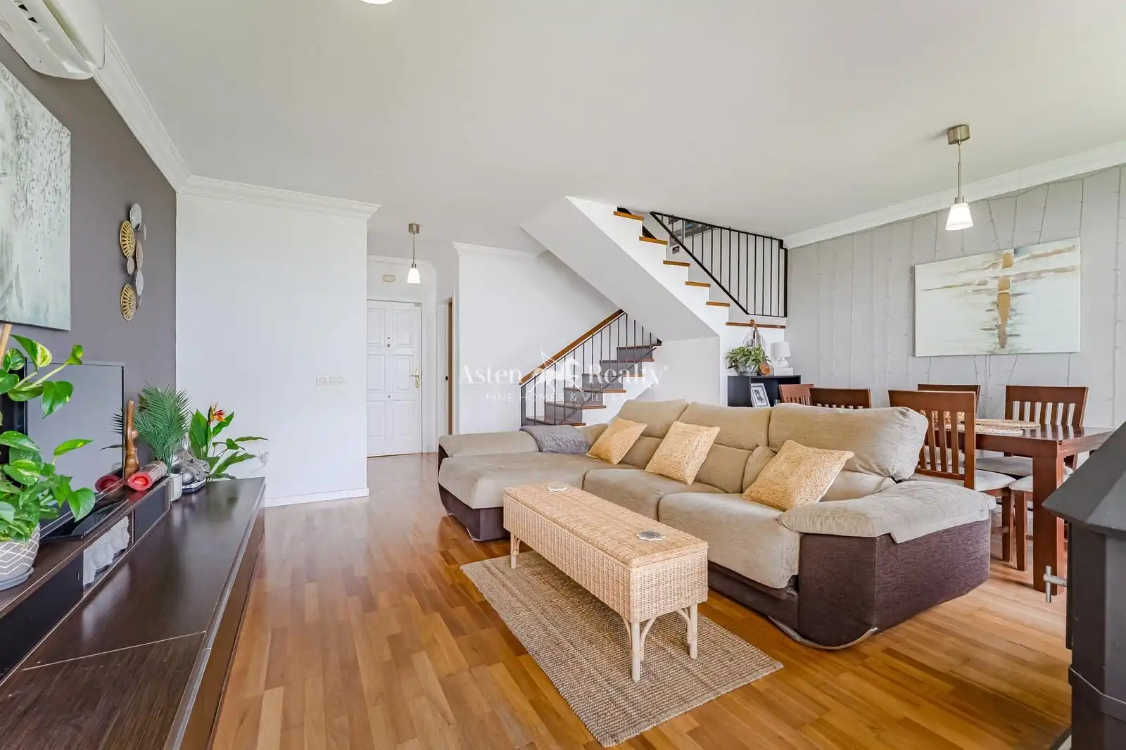Sala de estar de Casa adosada en venta en San Miguel de Abona con Aire acondicionado, Calefacción y Jardín privado