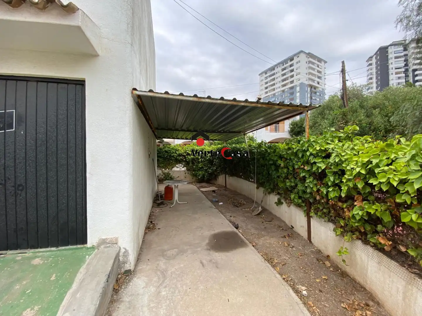 Vista exterior de Casa o xalet en venda en El Puig de Santa Maria amb Terrassa, Traster i Piscina comunitària