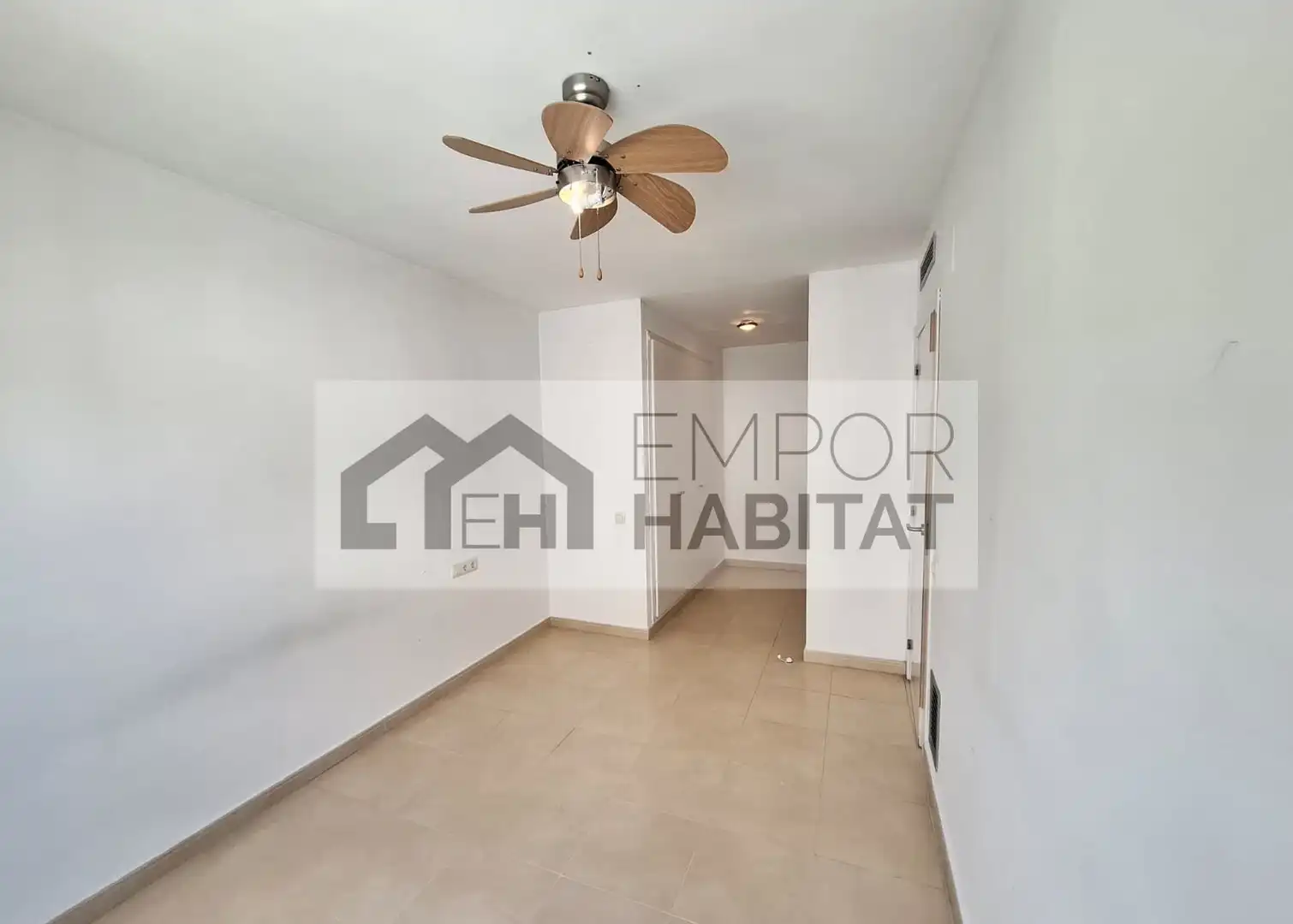 Living room of Apartments for sale in Llançà  with Air Conditioner, Heating and Terrace