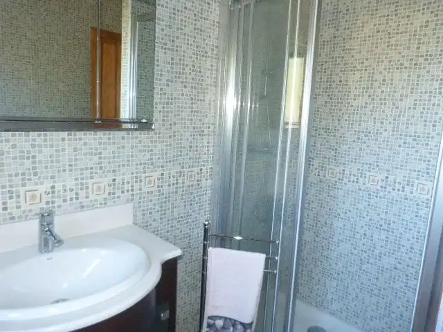 Bany de Casa o xalet en venda en Los Altos amb Jardí privat