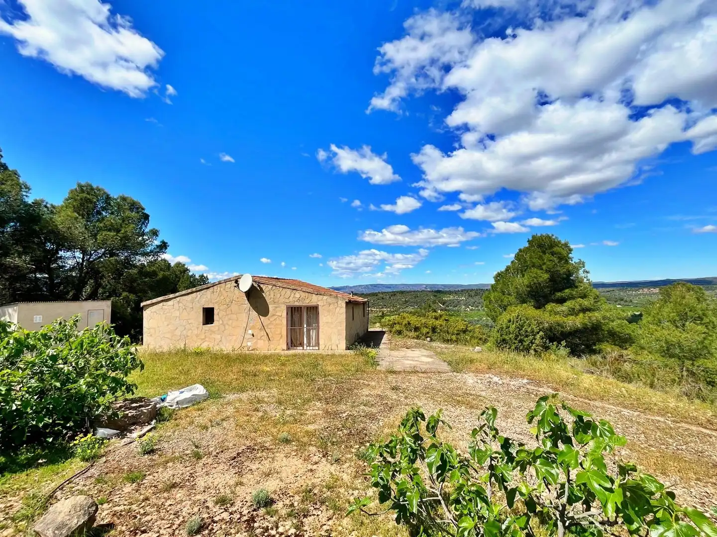 Houses for sale in Flix