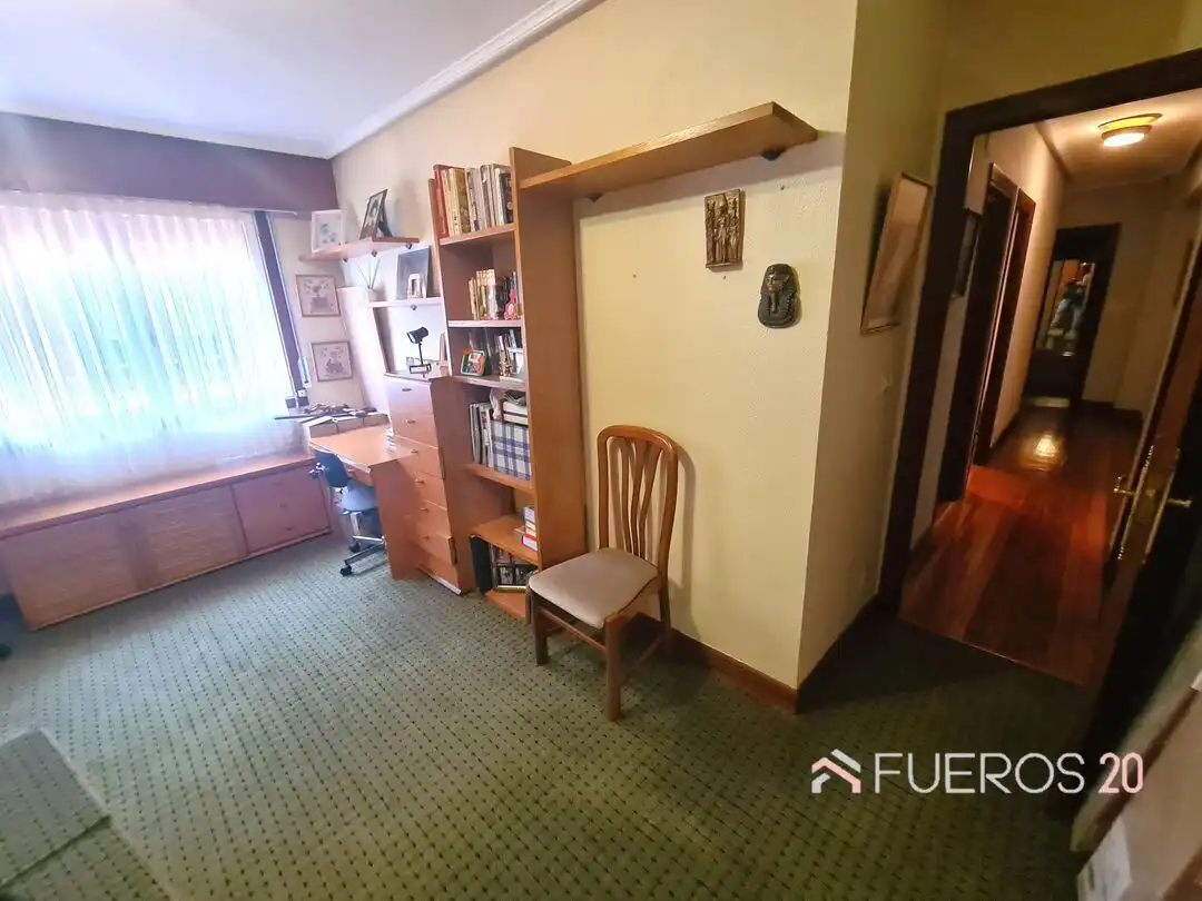 Sala de estar de Piso en venta en Barakaldo  con Calefacción, Terraza y Trastero