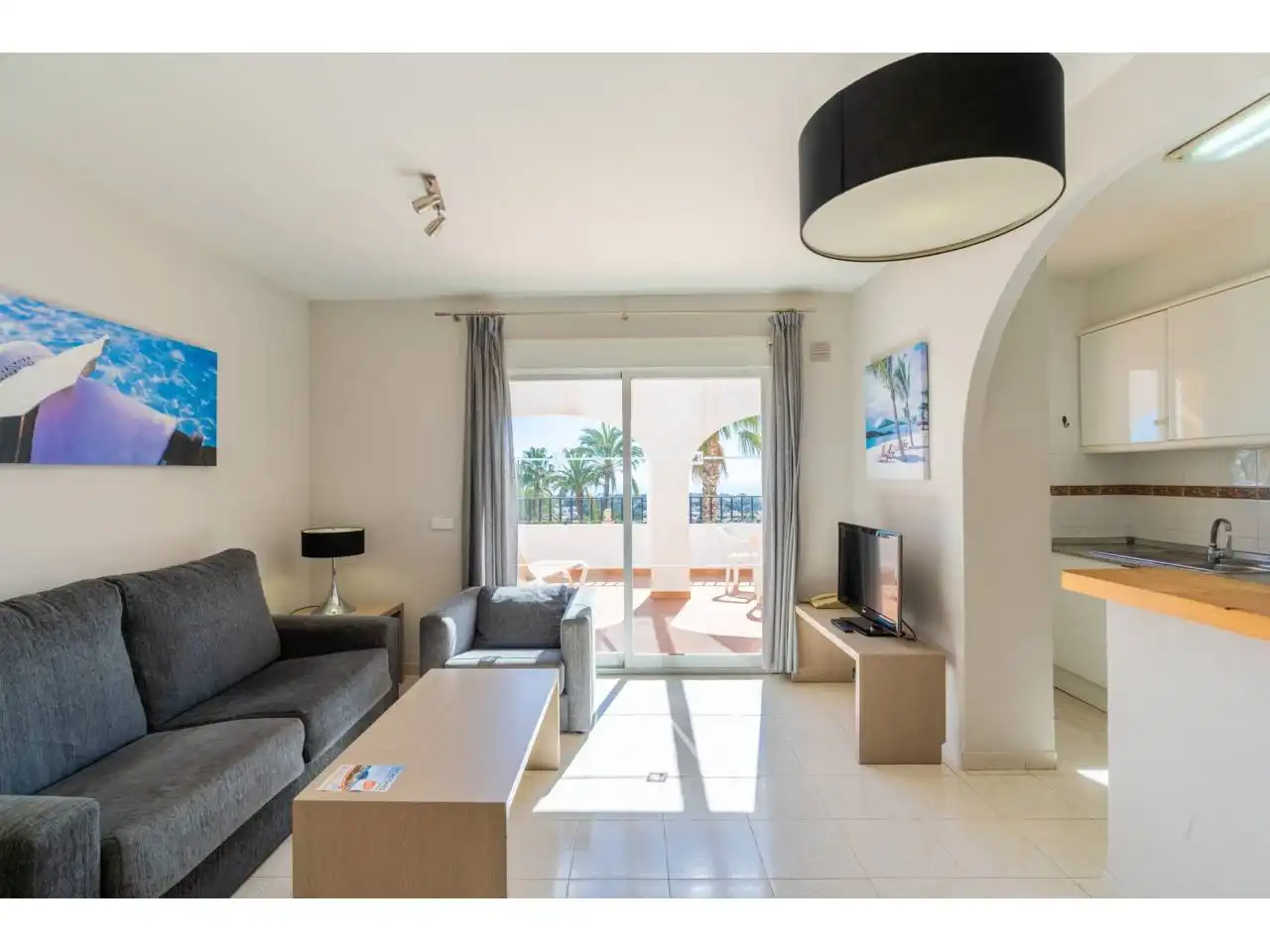 Wohnzimmer von Einfamilien-Reihenhaus zum Verkauf in Calpe / Calp mit Klimaanlage, Terrasse und Möbliert