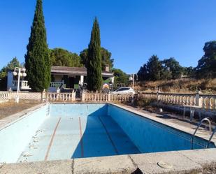 Swimming pool of House or chalet for sale in Sierra de Fuentes  with Swimming Pool