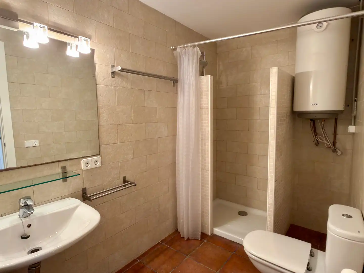 Badezimmer von Maisonette zum Verkauf in Palafrugell mit Klimaanlage, Terrasse und Balkon