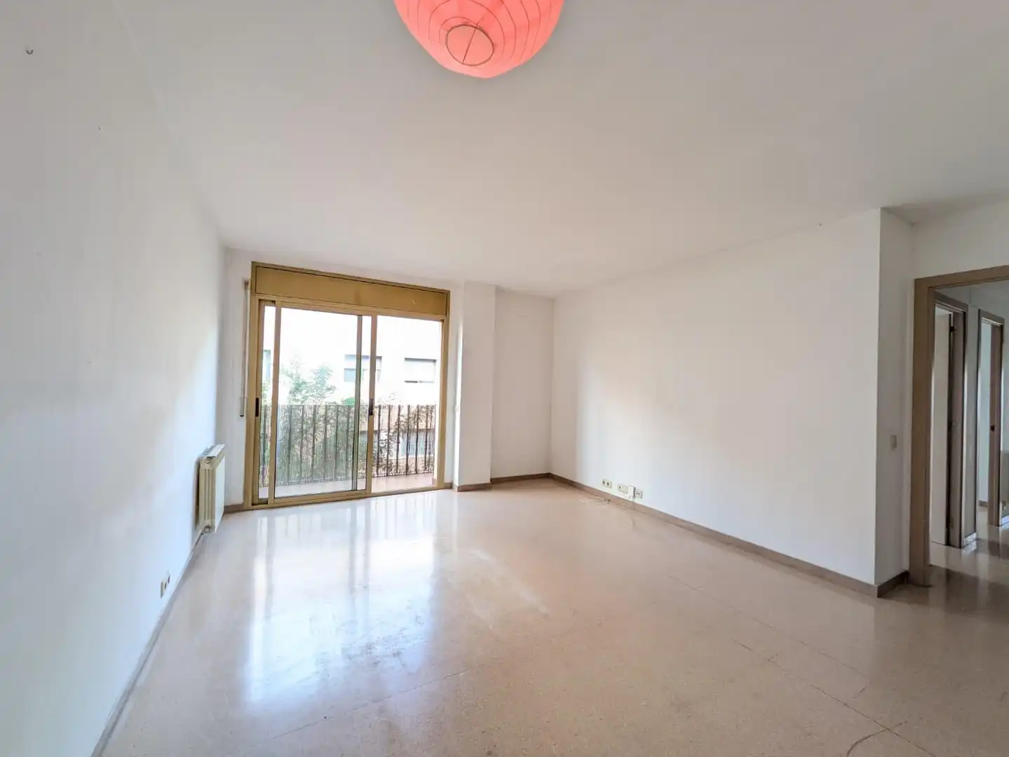 Apartament amb terrassa en venda a Centre