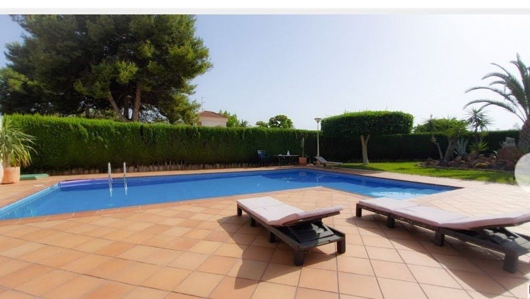 Piscina de Casa o xalet en venda en Elche / Elx amb Calefacció, Terrassa i Piscina