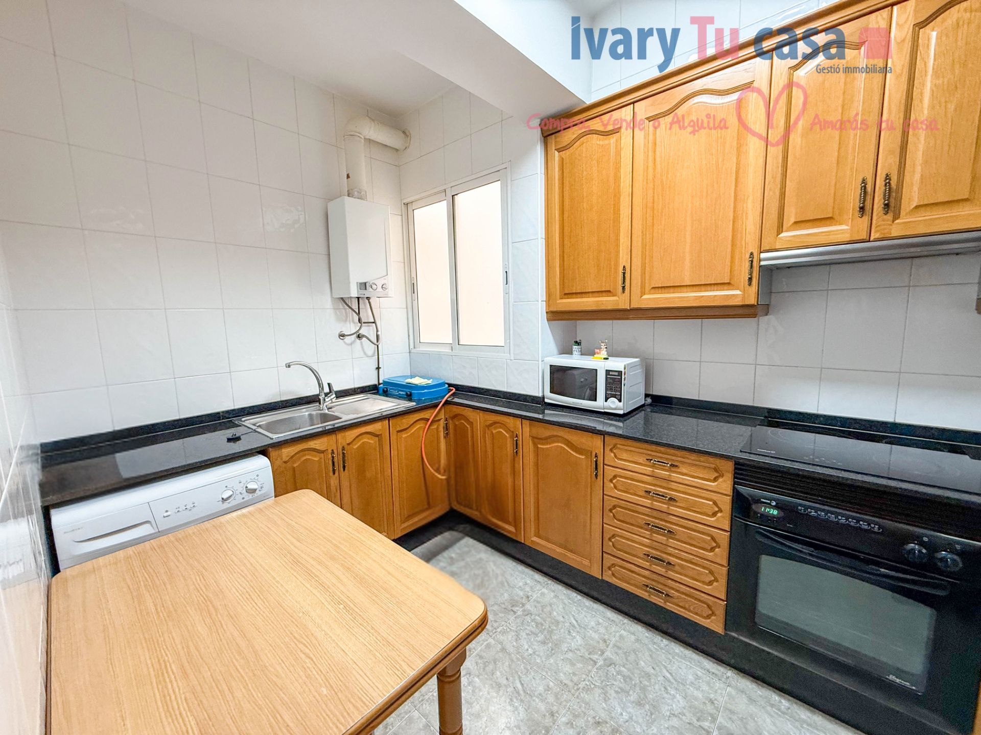 Kitchen of Flat for sale in Castellón de la Plana / Castelló de la Plana  with Furnished and Balcony