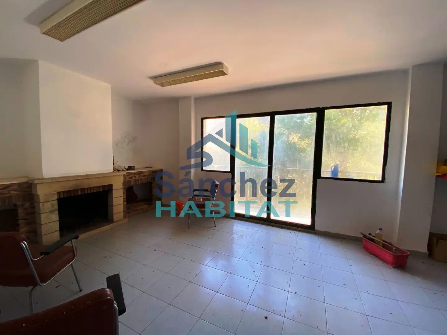 Industrial buildings for sale in Chelva
