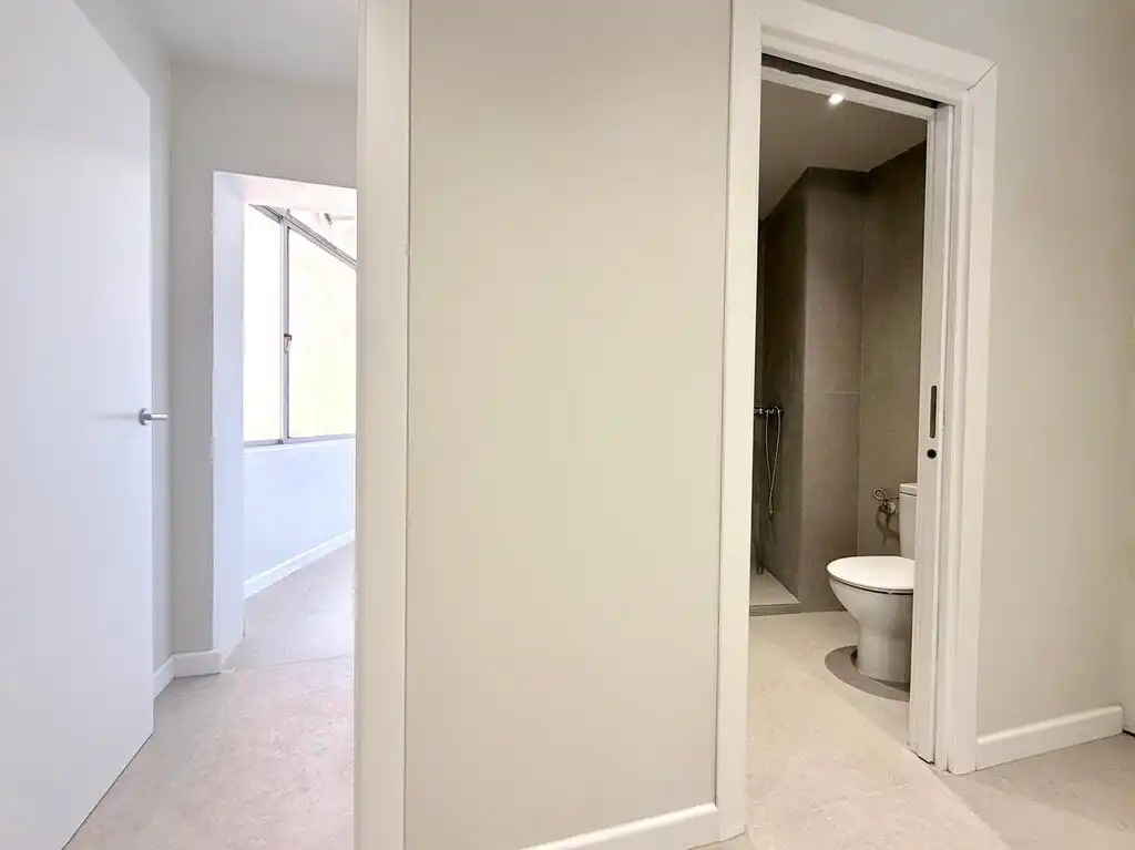 Baño de Piso en venta en Figueres con Aire acondicionado, Calefacción y Terraza