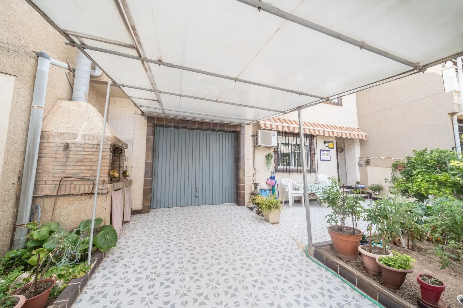 Casa adosada en venda en San Pedro del Pinatar amb Aire condicionat, Jardí privat i Terrassa
