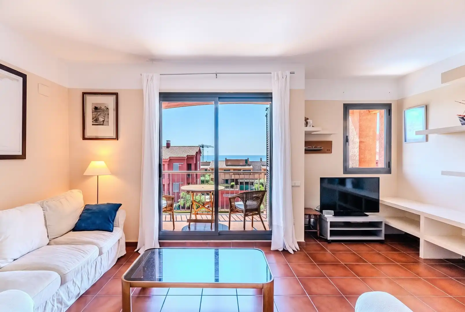 Sala de estar de Dúplex en venta en L'Ametlla de Mar  con Aire acondicionado, Calefacción y Terraza