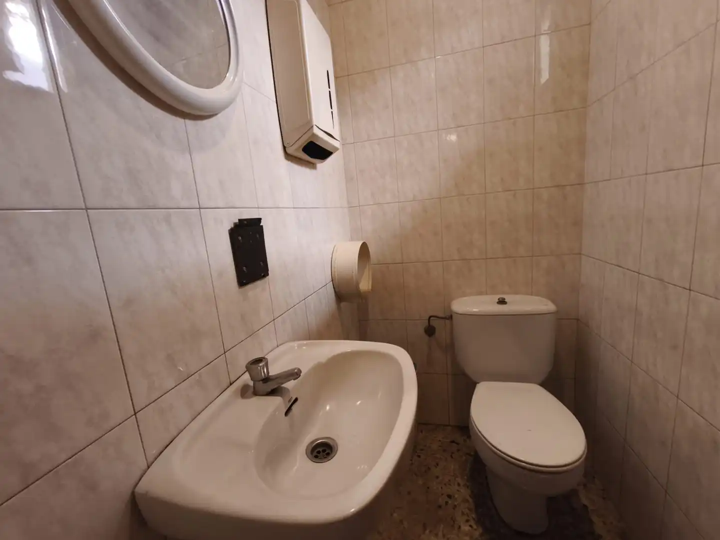 Badezimmer von Geschaftsraum zum Verkauf in Altsasu / Alsasua